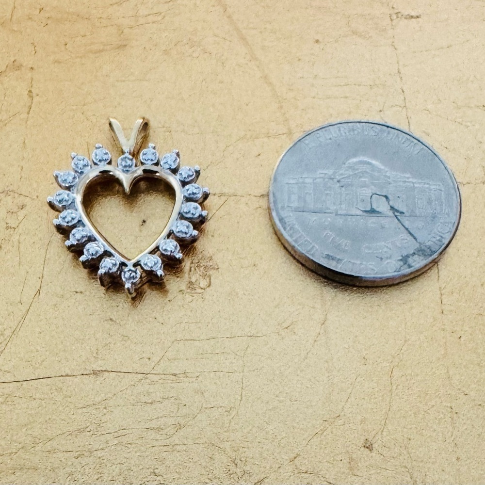 10K Yellow Gold Heart Pendant with Diamonds and Nugget Halo vintage - Picture 6 of 6